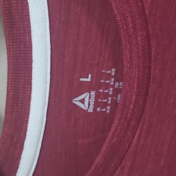 REEBOK - Logo T-Shirt - Picture 2 of 4